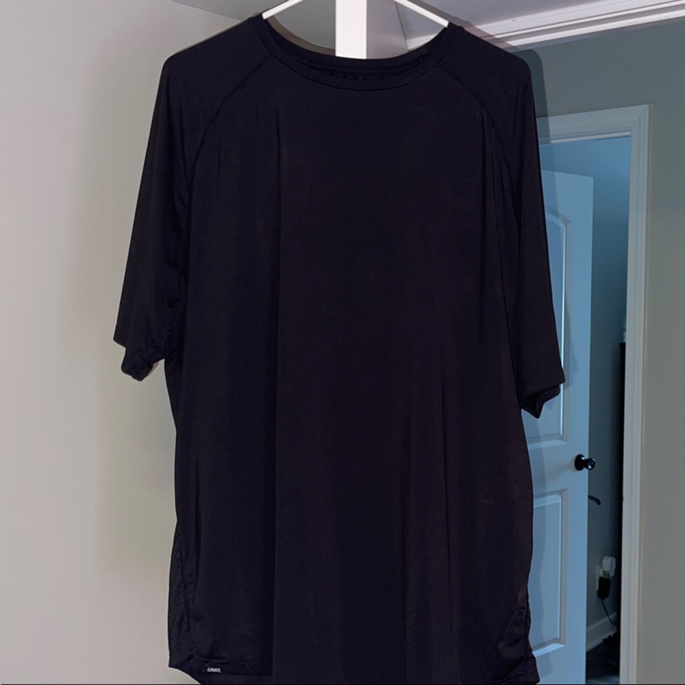 Black Short Sleeve Men's Tee